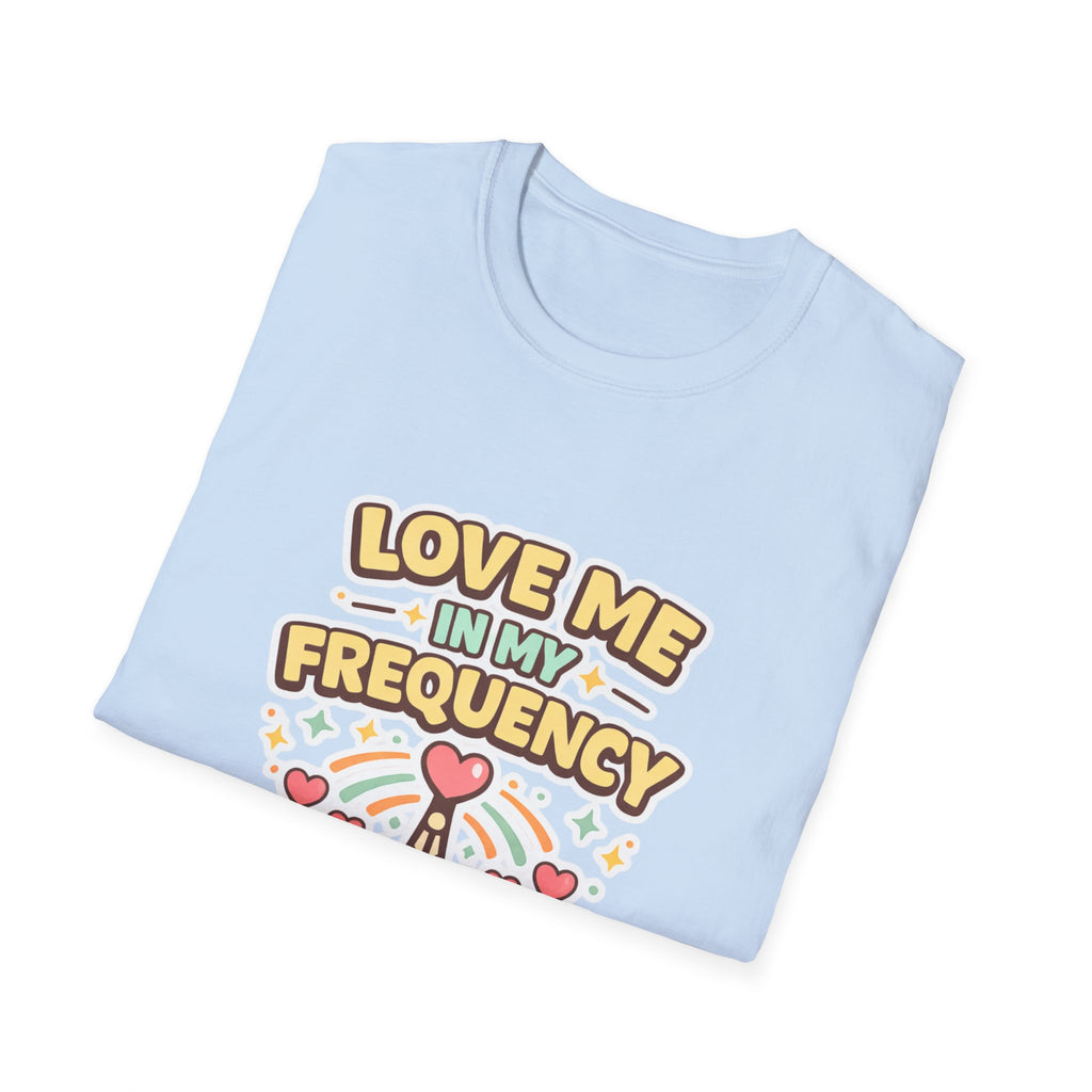 Love Me In My Frequency T-Shirt – Cute Radio Heart Signal Tee