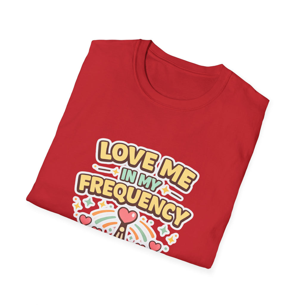 Love Me In My Frequency T-Shirt – Cute Radio Heart Signal Tee