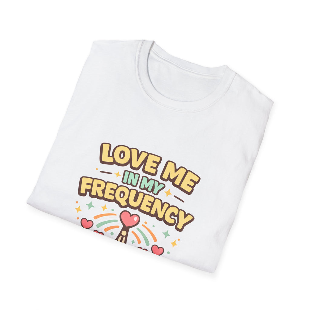 Love Me In My Frequency T-Shirt – Cute Radio Heart Signal Tee