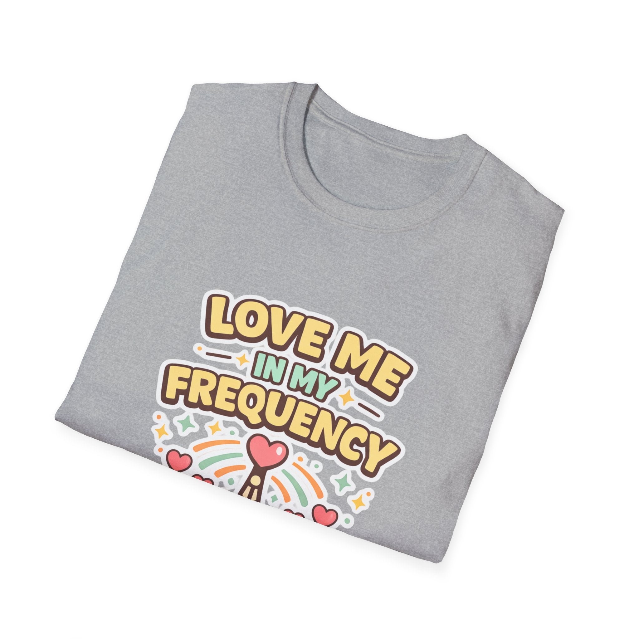 Love Me In My Frequency T-Shirt – Cute Radio Heart Signal Tee