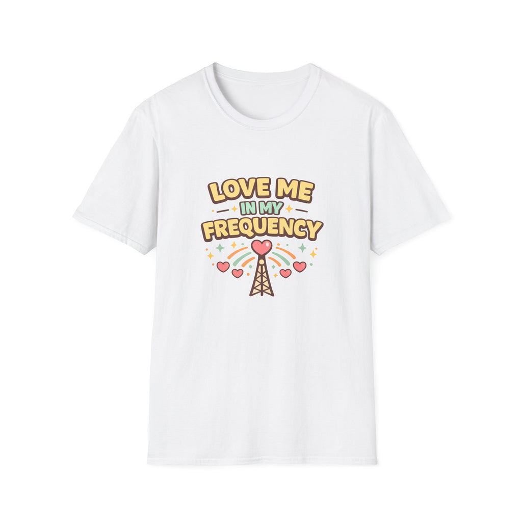 Love Me In My Frequency T-Shirt – Cute Radio Heart Signal Tee