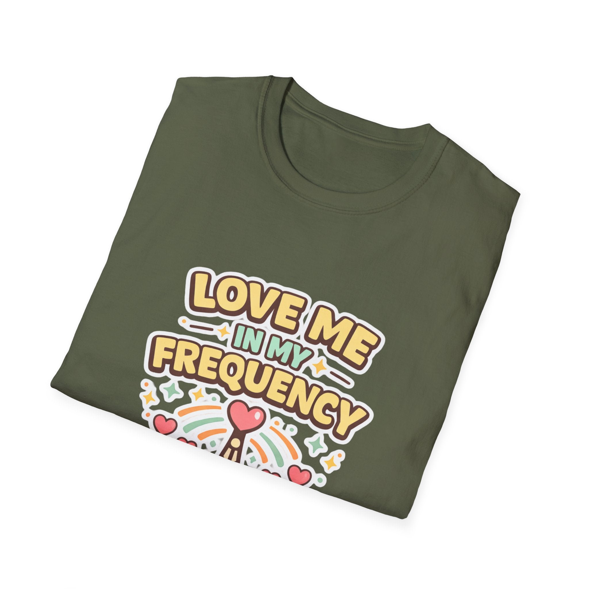 Love Me In My Frequency T-Shirt – Cute Radio Heart Signal Tee